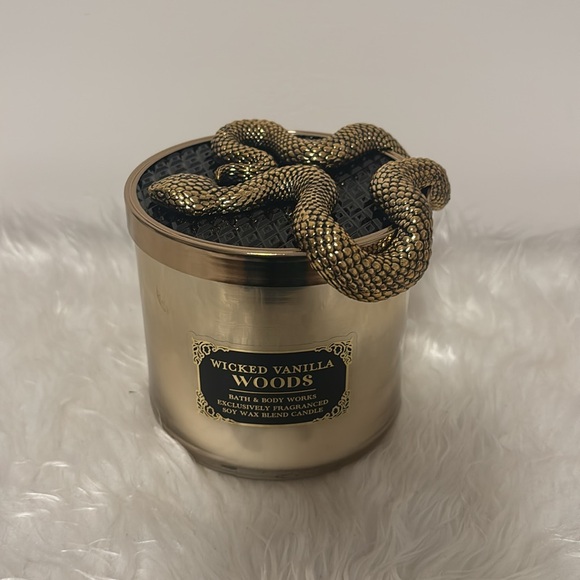 Wicked Vanilla Woods 3-Wick Candle from Bath & Body Works 🐍 - Picture 2 of 8